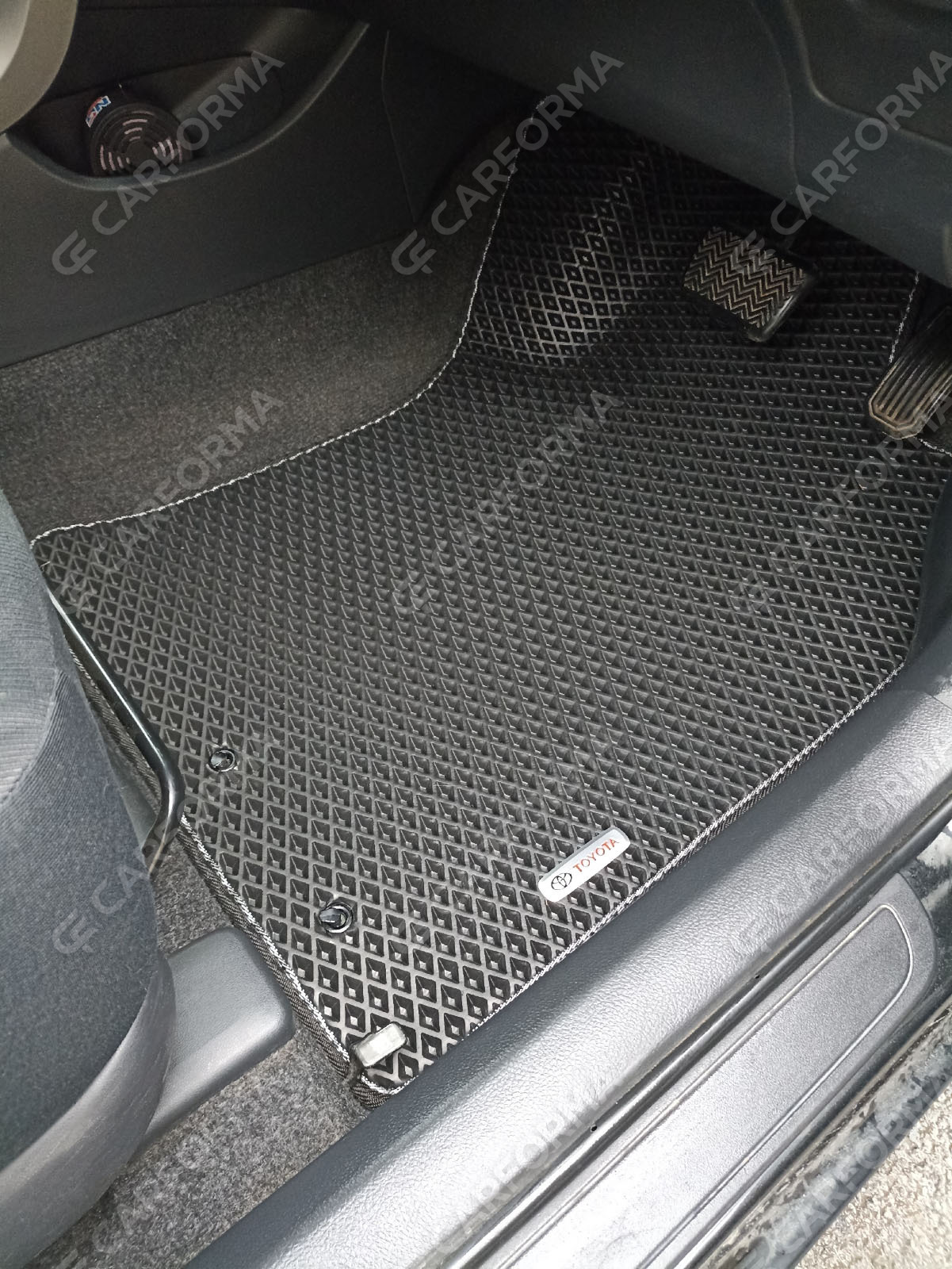 Коврики на Toyota Corolla Fielder (E14) 2006&nbsp;-&nbsp;2012 в Мурманске