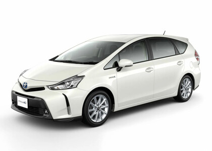 Коврики на Toyota Prius Alpha 2011 - 2021 в Мурманске