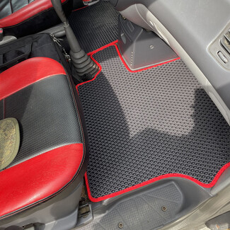 Коврики на Mitsubishi Space Gear 1994&nbsp;-&nbsp;2007 в Мурманске