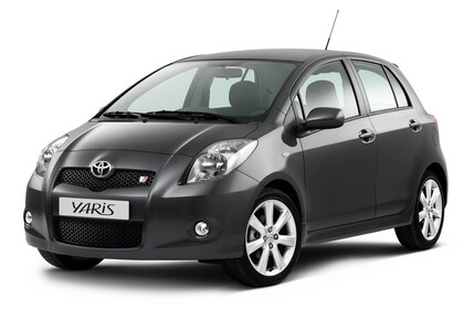Коврики на Toyota Yaris II 2005 - 2011 в Мурманске