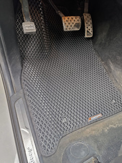 Коврики на Jeep Grand Cherokee (WK2) 2010 - 2022 в Мурманске